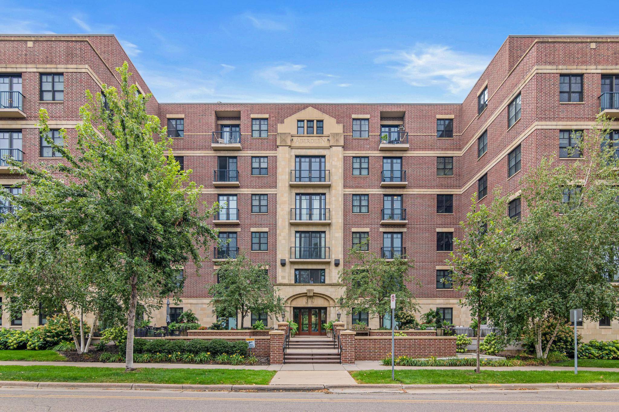 370 Marshall AVE #401, Saint Paul, MN 55102