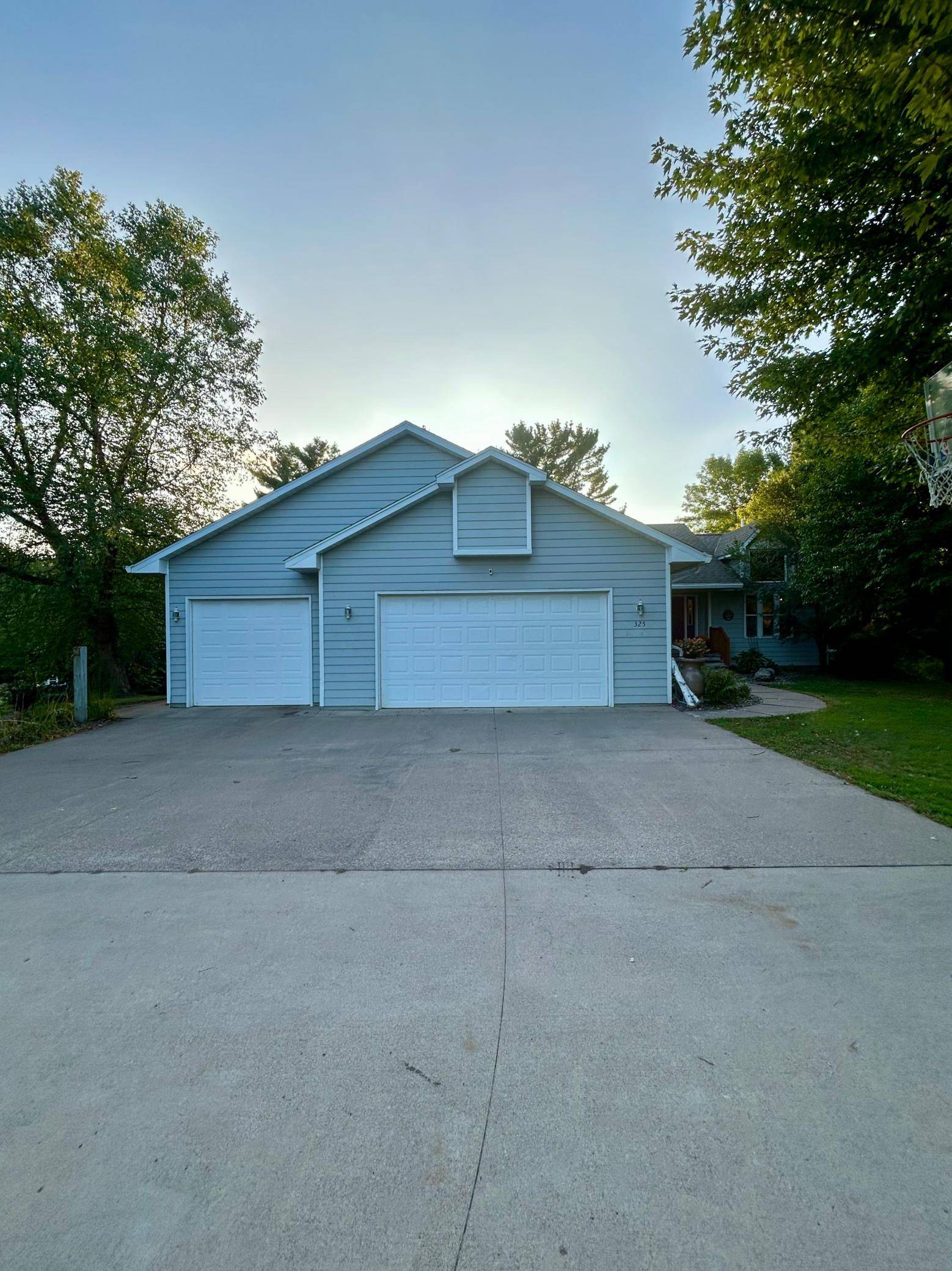325 Willow ST, Mora, MN 55051