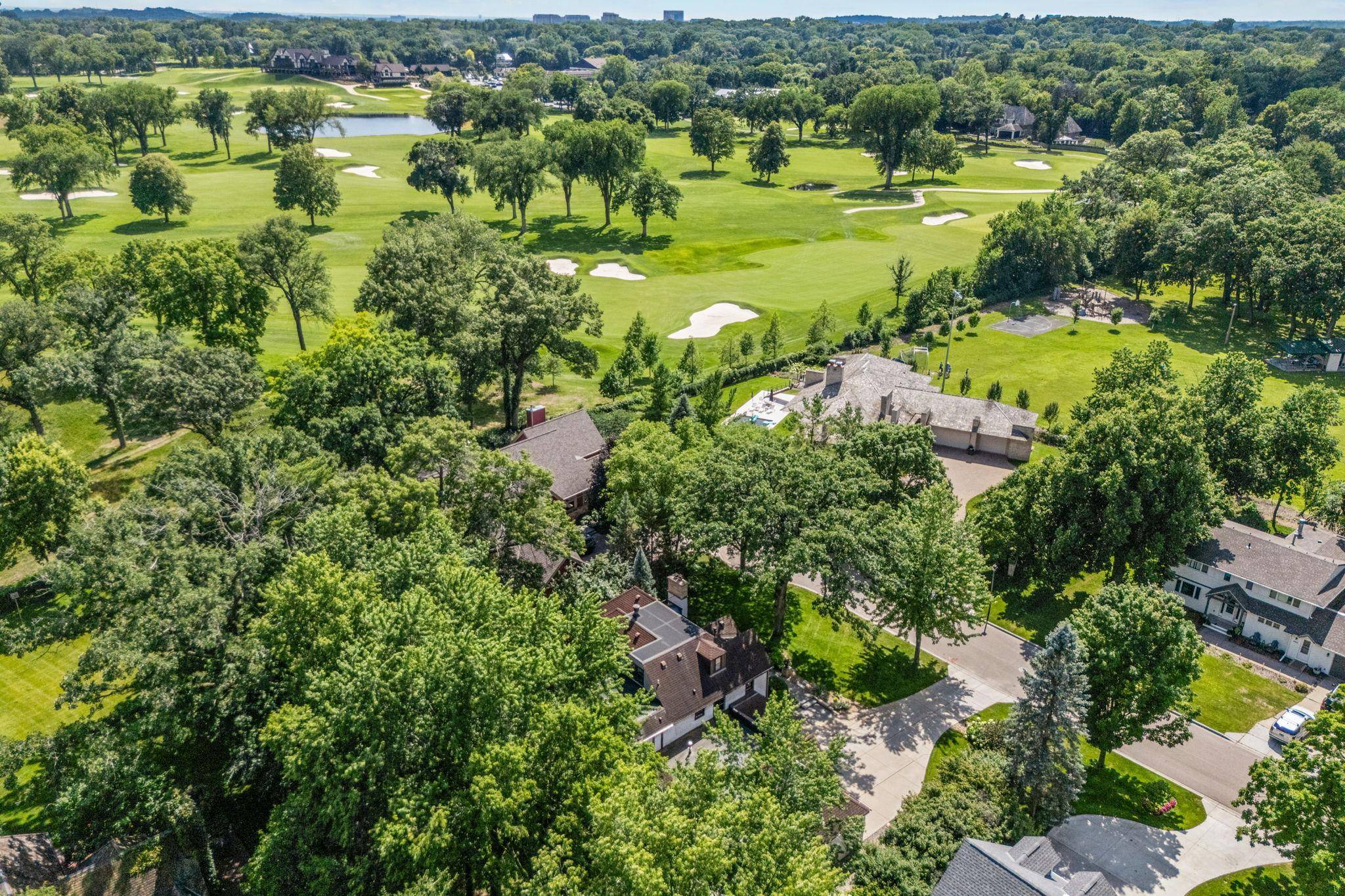 249 Hawthorne RD, Hopkins, MN 55343