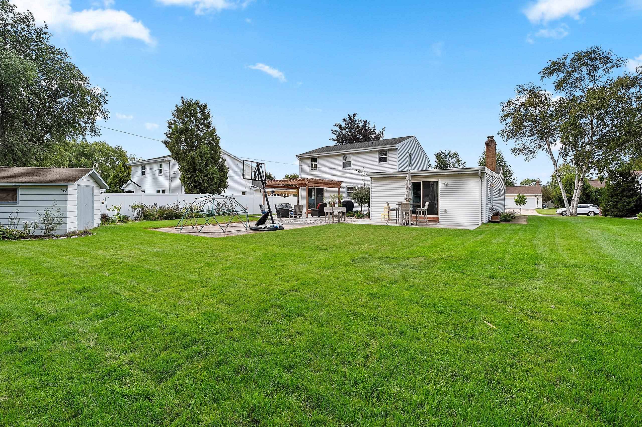169 KENNEY ST, Green Bay, WI 54301-1013