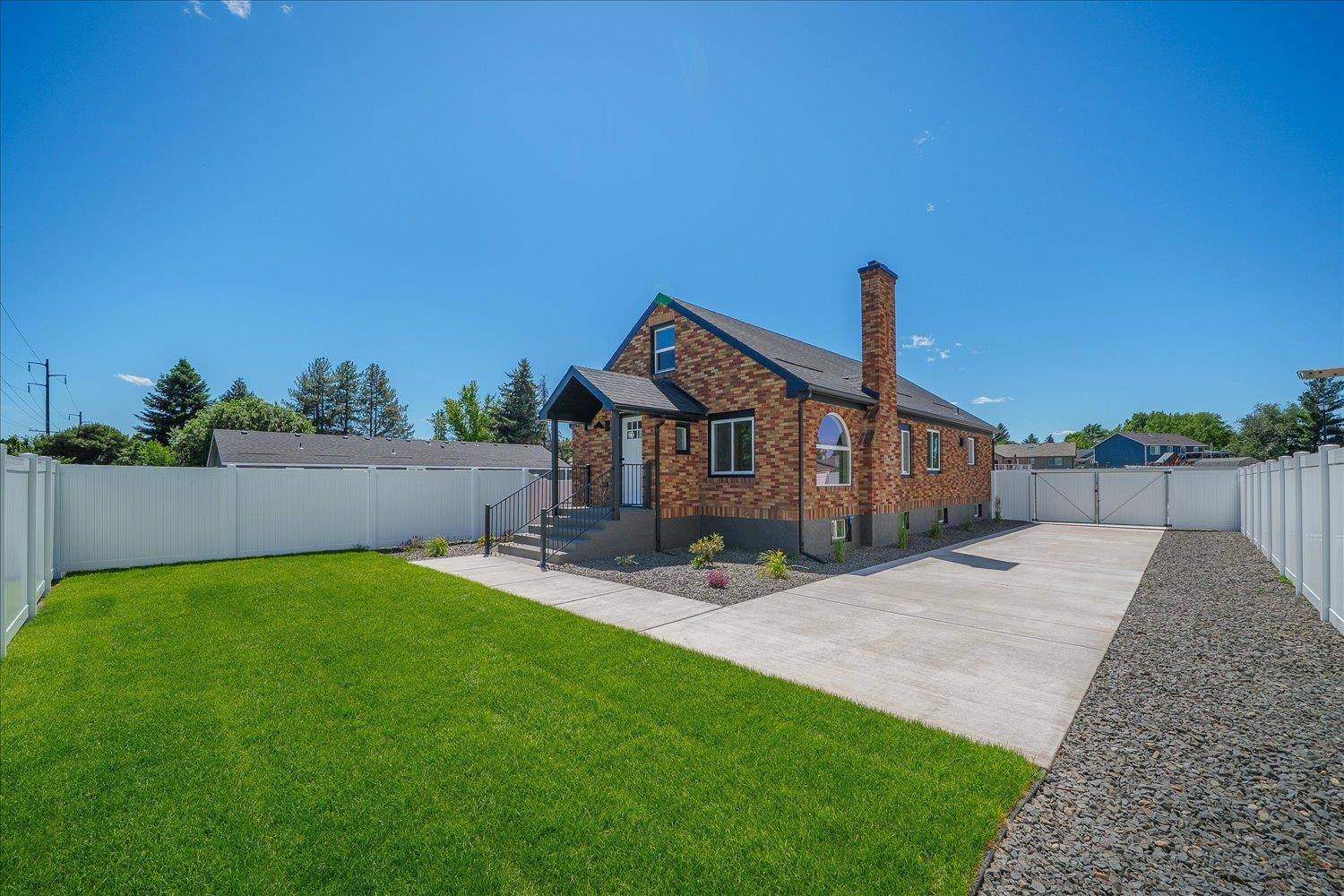 1005 S Century Rd, Spokane Valley, WA 99037
