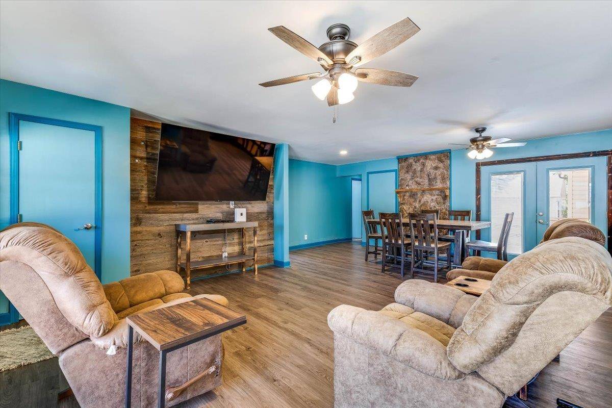 203 Martha Ave, Mulvane, KS 67110-1468