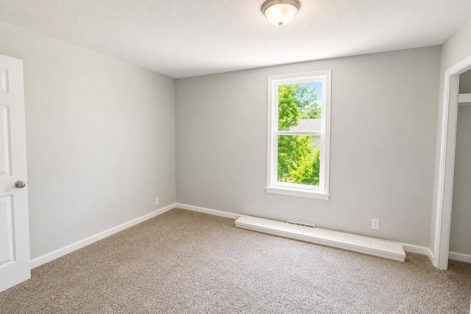 1114 N Pine, Newton, KS 67114