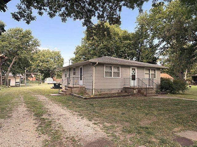309 N Stark St, Bennington, KS 67422