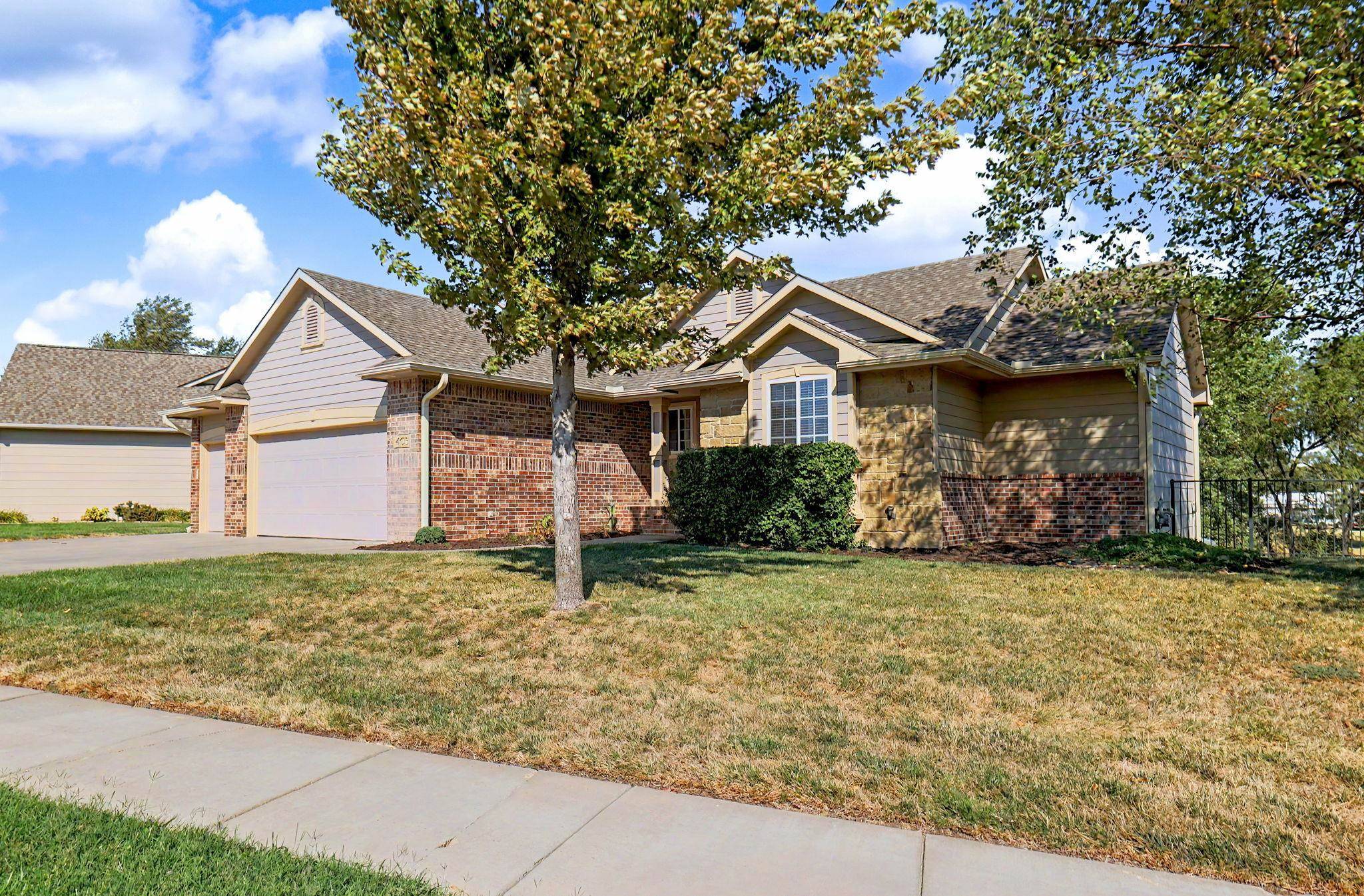 405 S Fawnwood St, Wichita, KS 67235