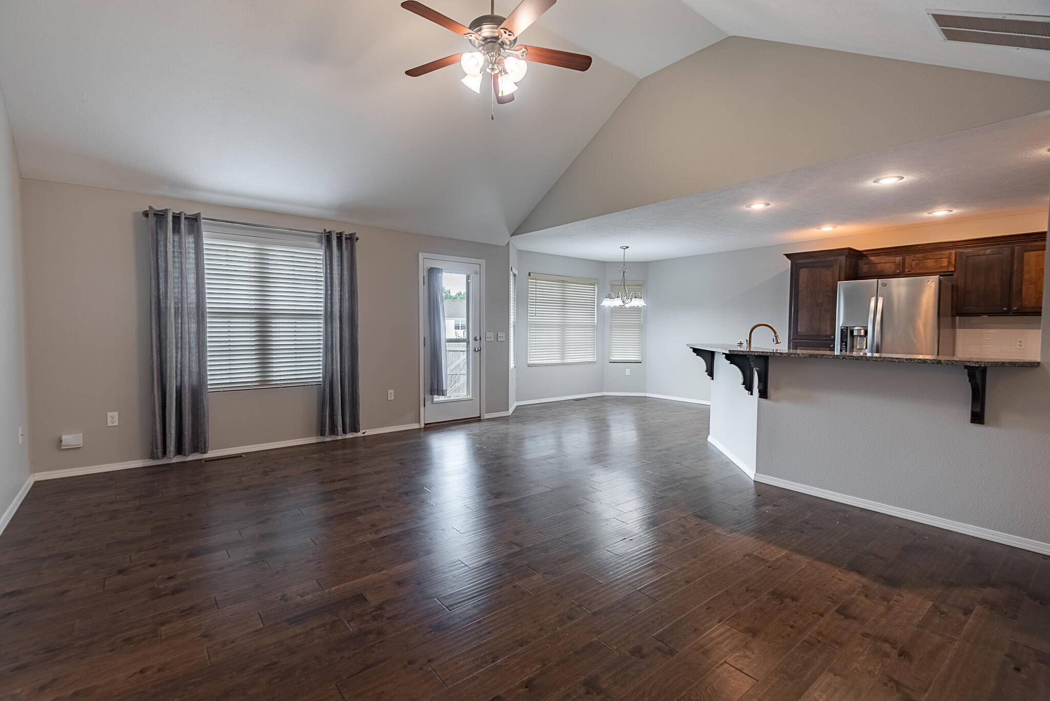 309 W Corsica ST, Republic, MO 65738