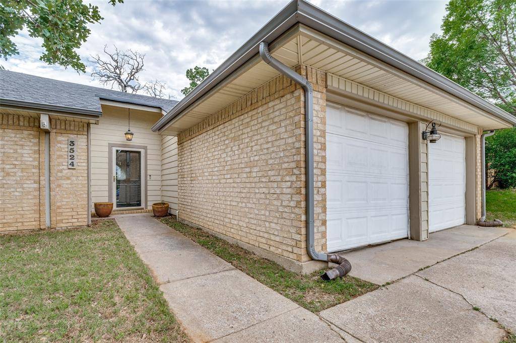 3524 Sweet Wood, Bedford, TX 76021
