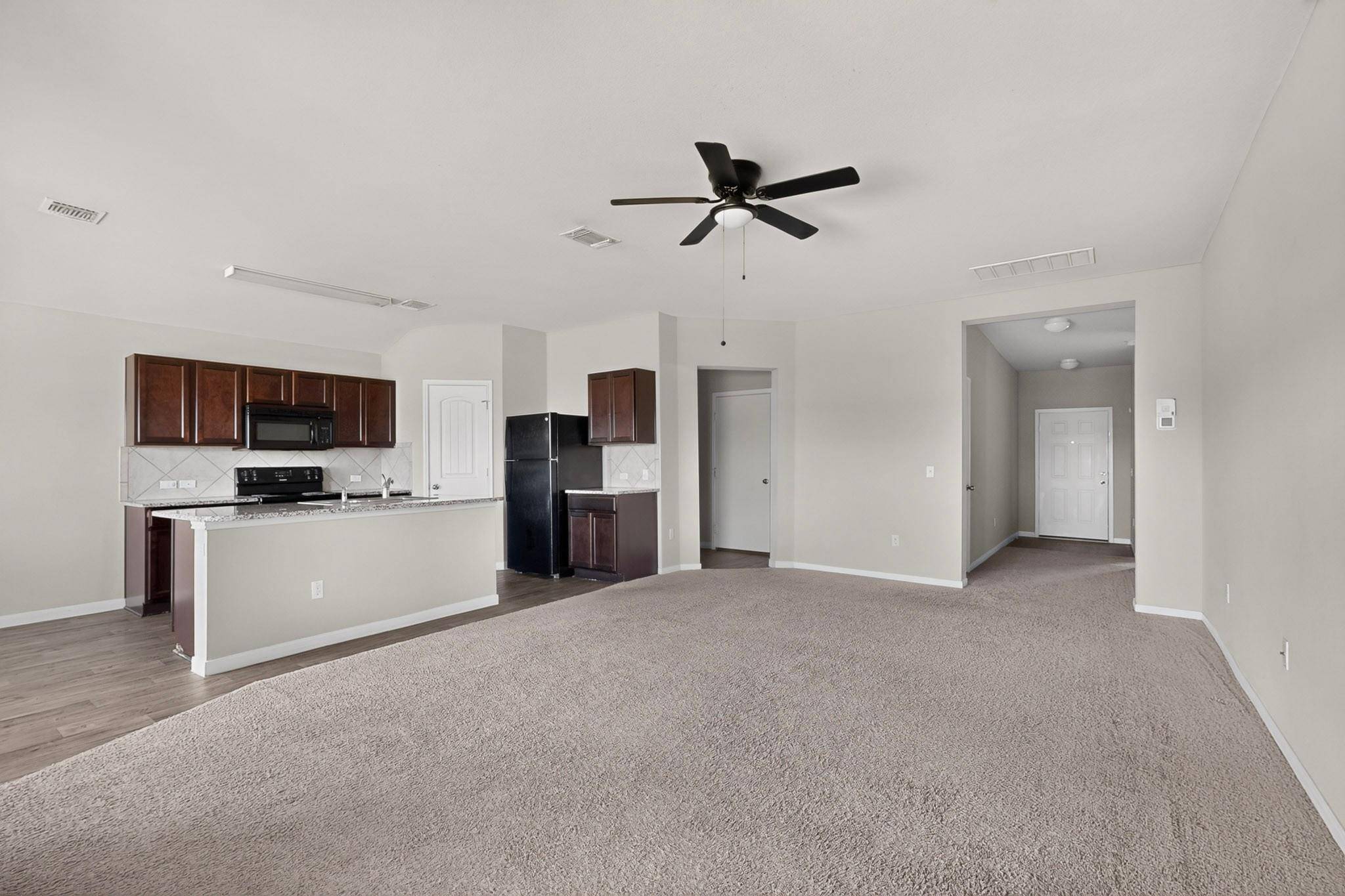 402 Pentire WAY, Hutto, TX 78634