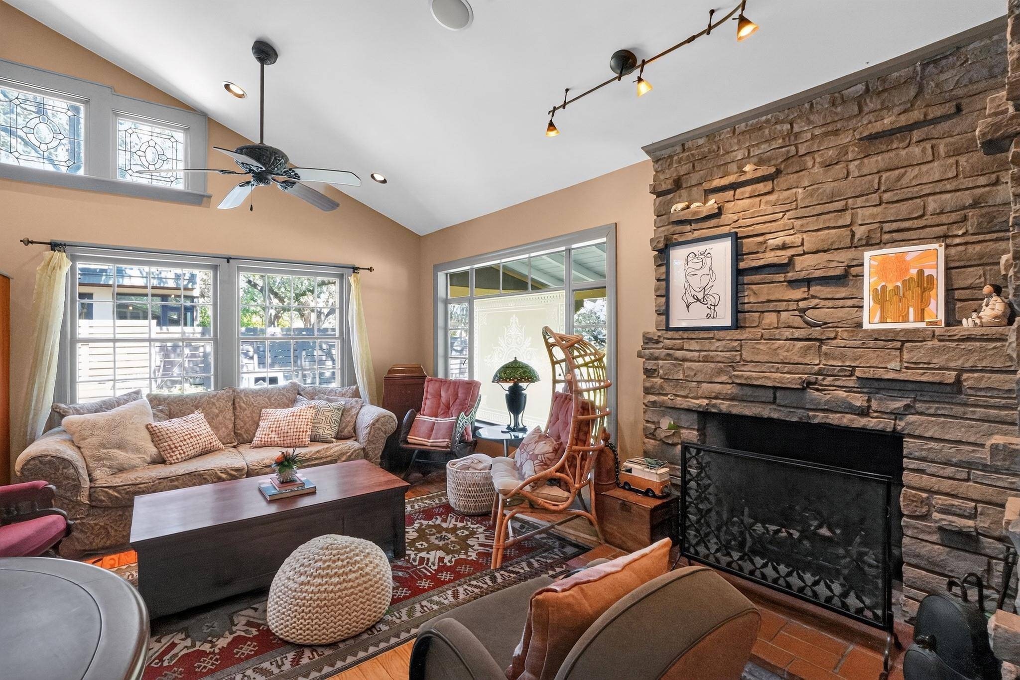221 Park LN, Austin, TX 78704
