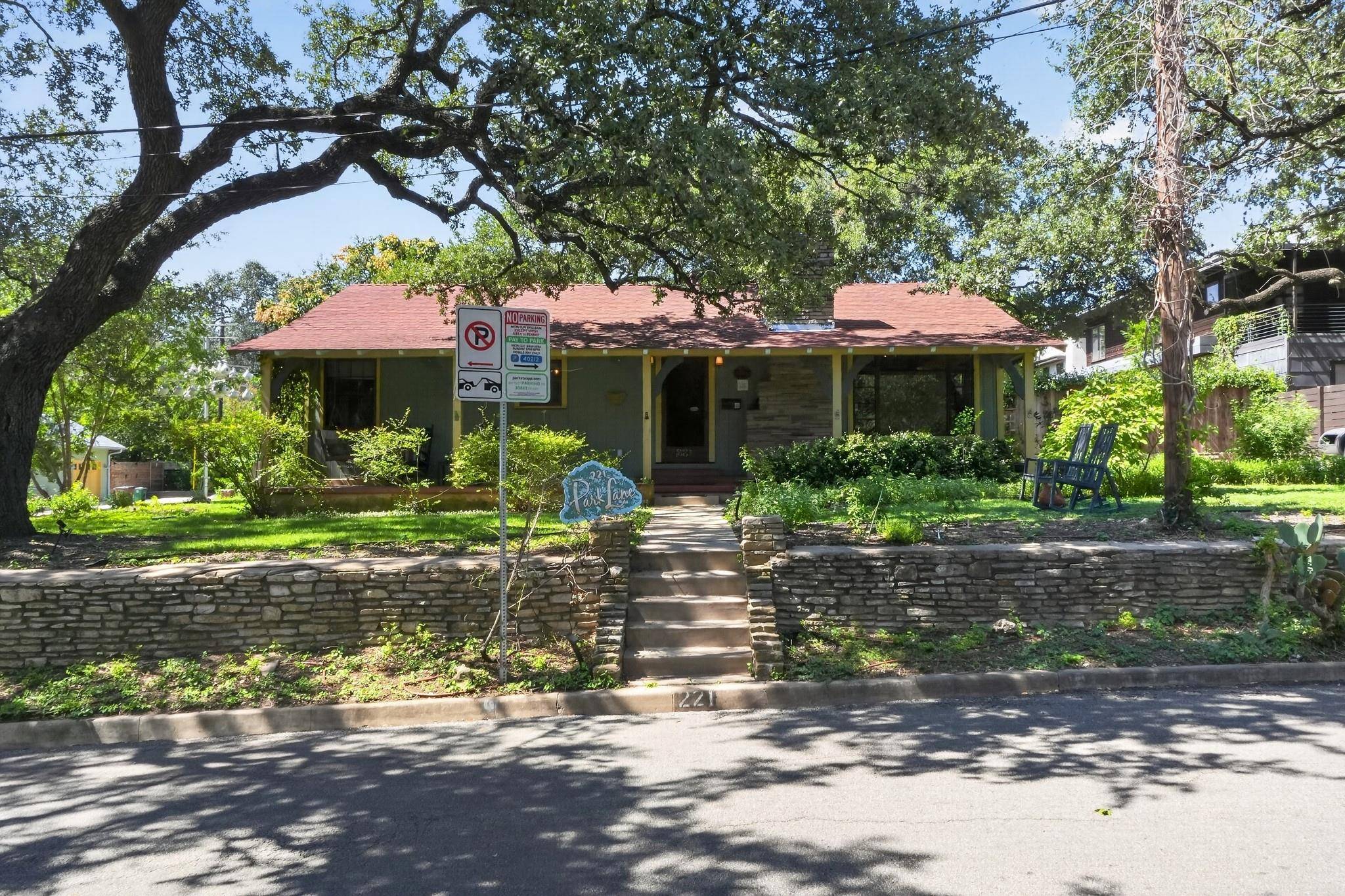 221 Park LN, Austin, TX 78704