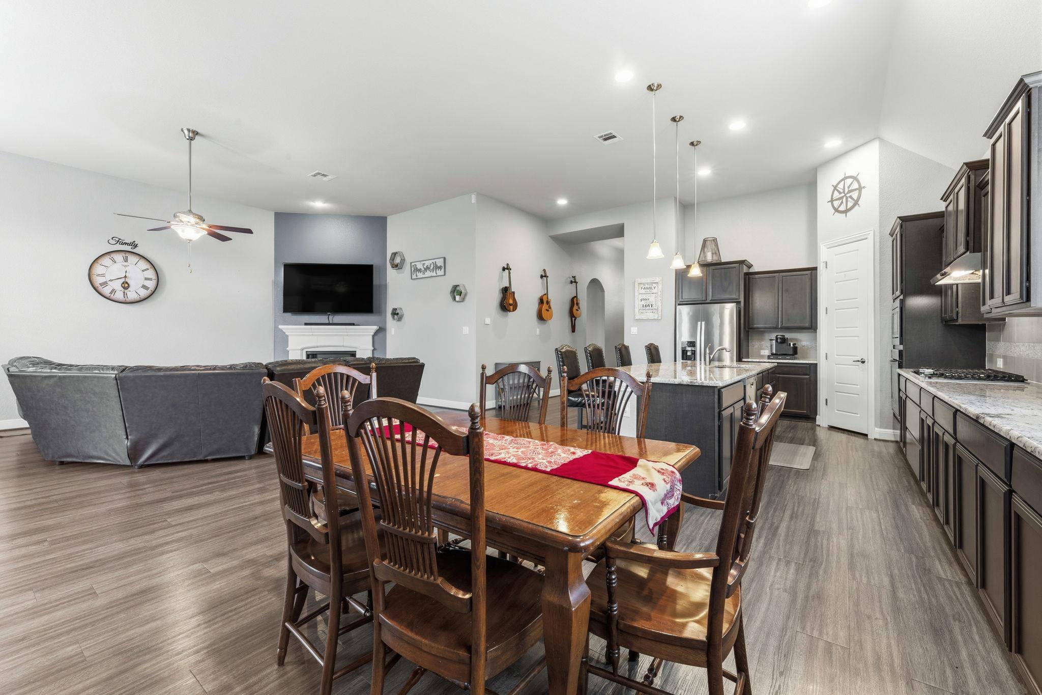 21605 Hines LN, Pflugerville, TX 78660