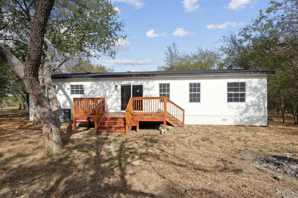 462 Texas Oak DR, Cedar Creek, TX 78612