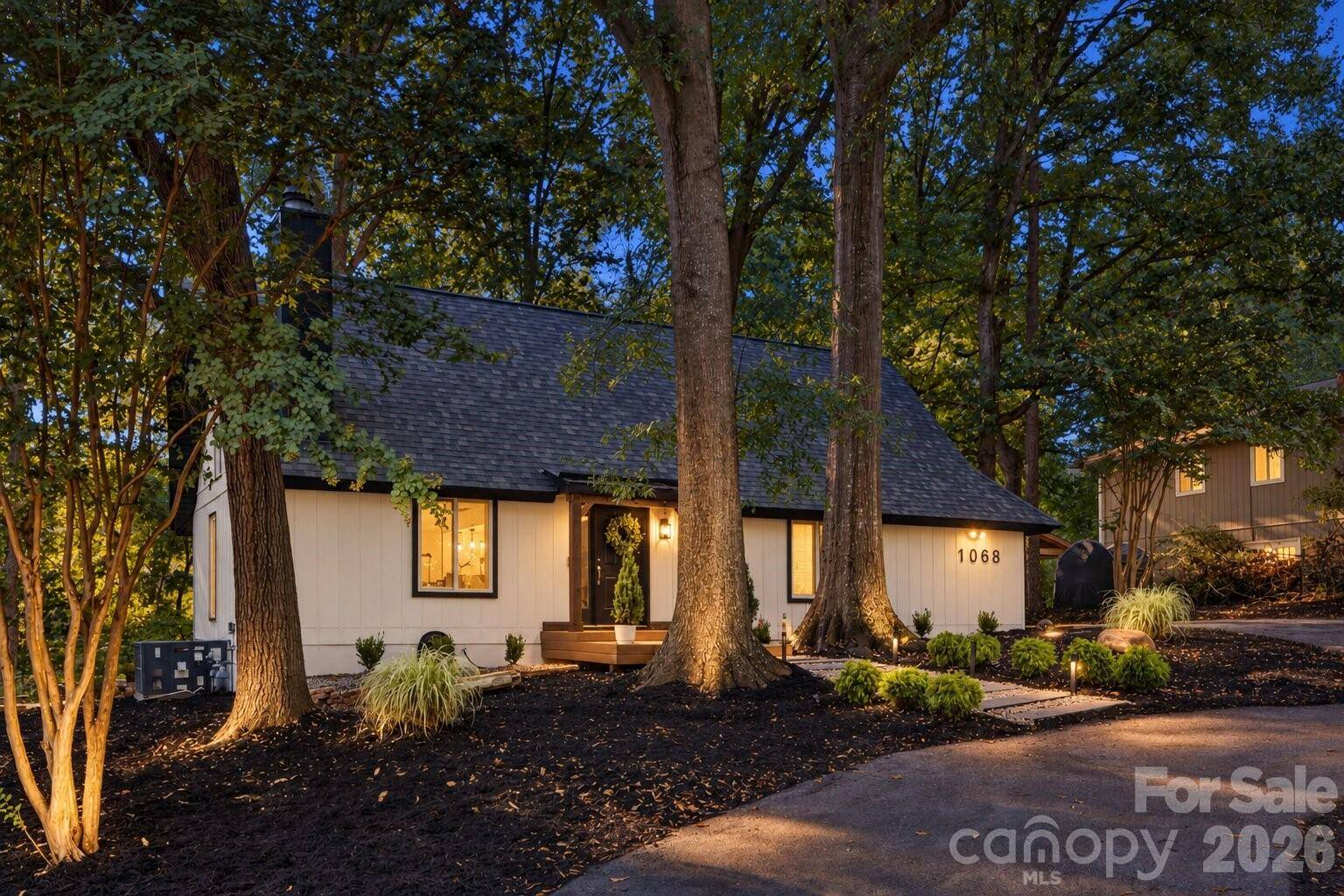 1068 Gauguin LN, Tega Cay, SC 29708