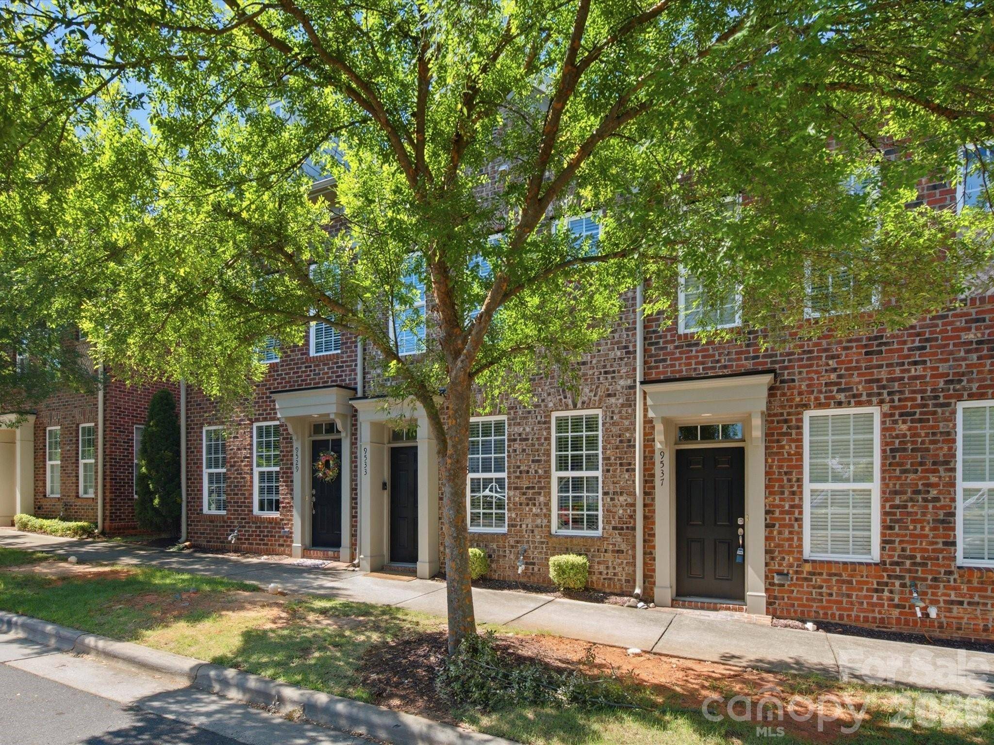 9533 Longstone LN, Charlotte, NC 28277