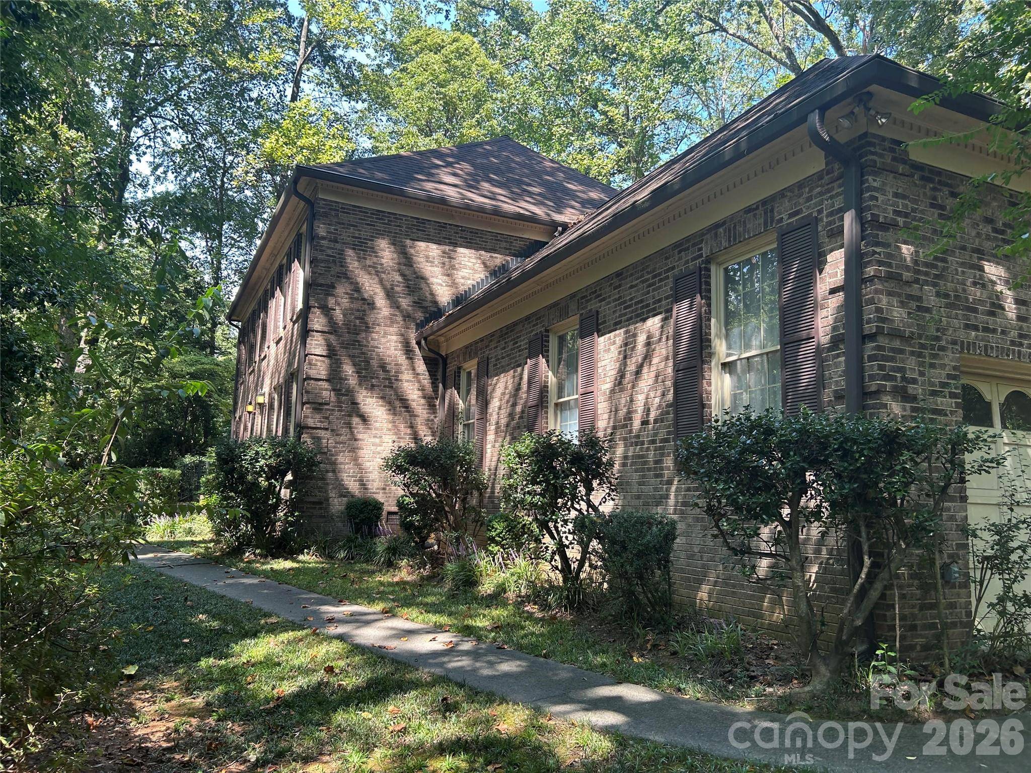 101 Medearis DR, Charlotte, NC 28211