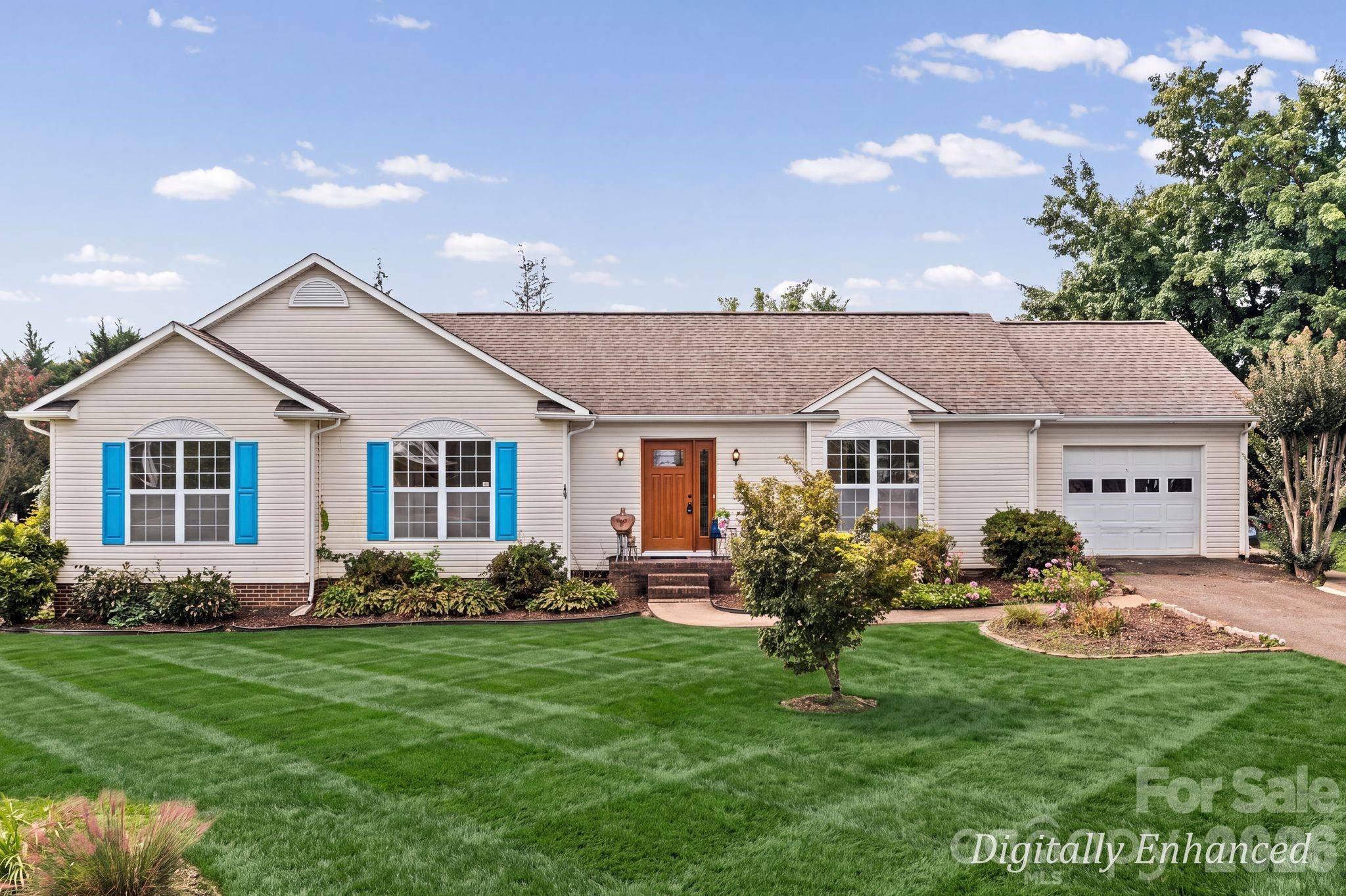 103 Blairfield CT, North Wilkesboro, NC 28659