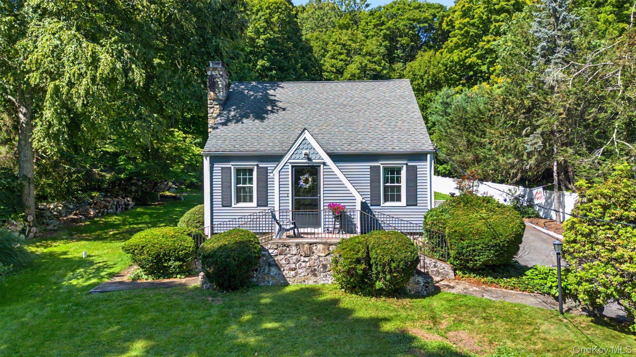 195 Oscawana Lake RD, Putnam Valley, NY 10579