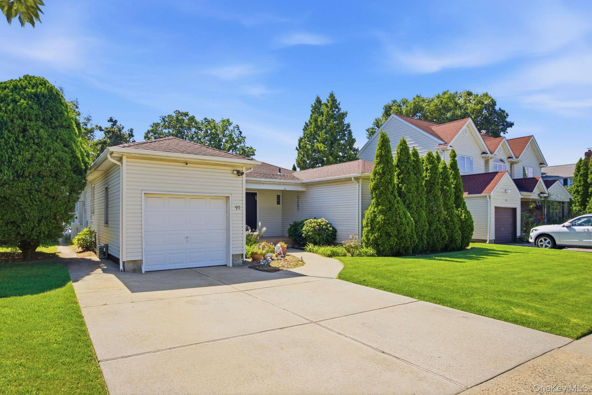 90 Joseph ST, New Hyde Park, NY 11040