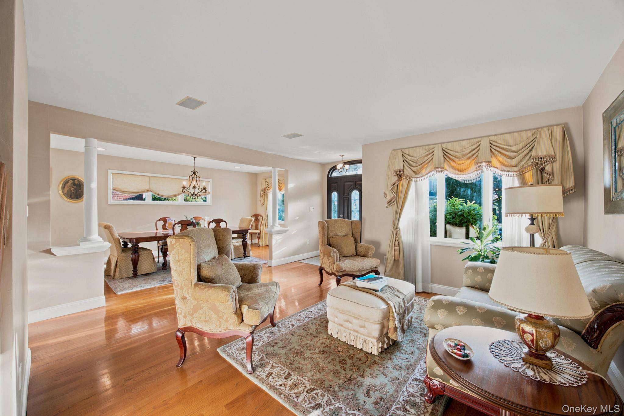 154 Celler AVE, New Hyde Park, NY 11040