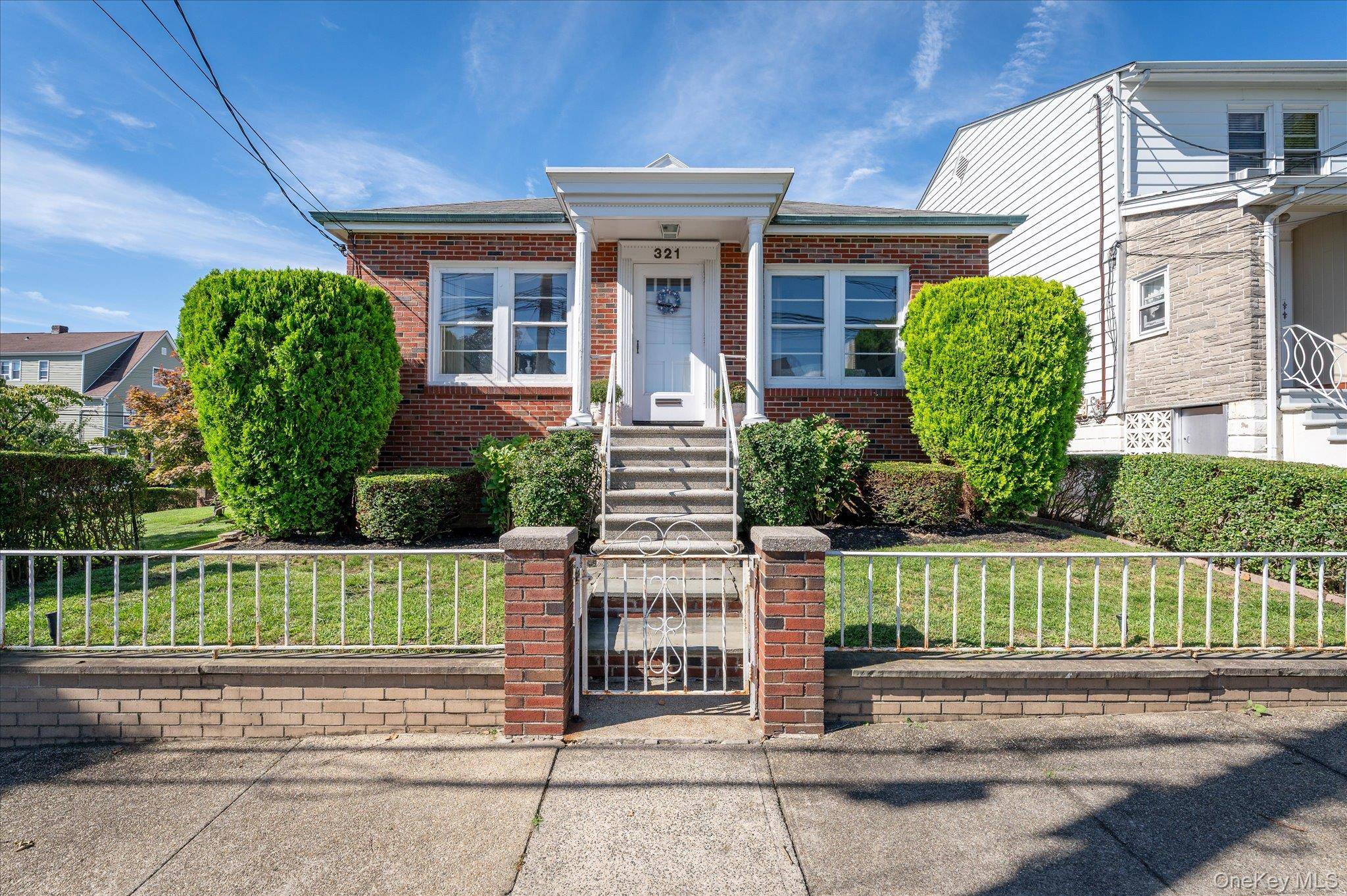 321 Hayward ST, Yonkers, NY 10704