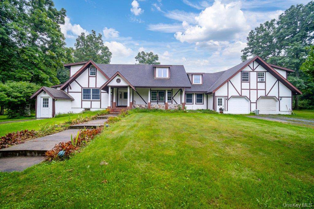 38 Nine Partners RD, Staatsburg, NY 12580