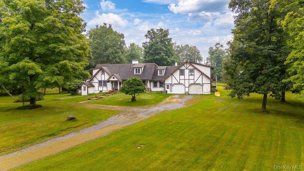 38 Nine Partners RD, Staatsburg, NY 12580