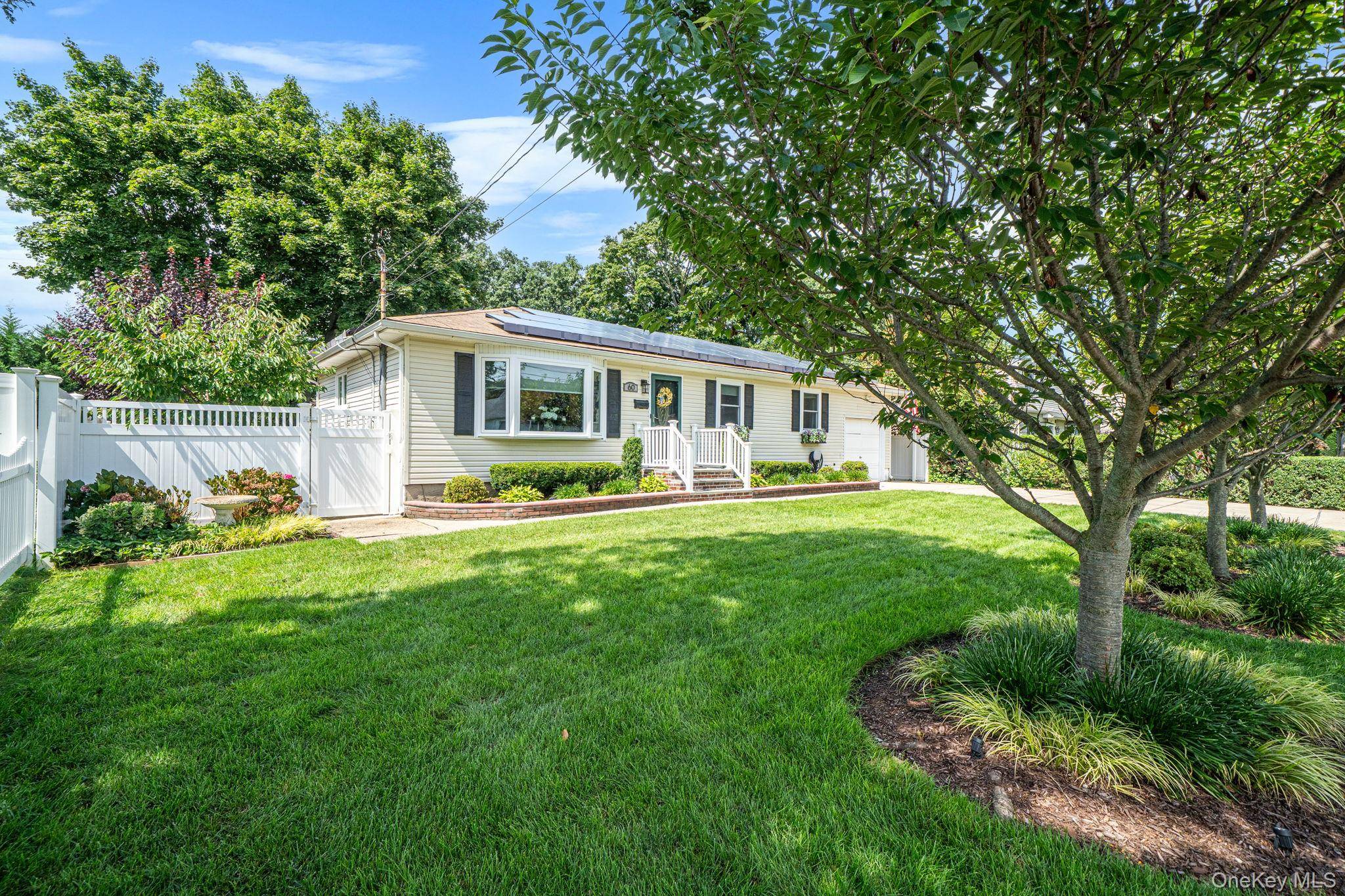 60 Westwood AVE, Deer Park, NY 11729