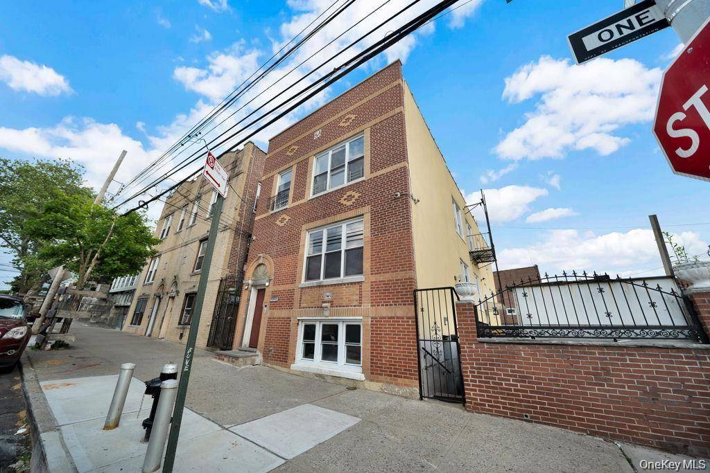 10104 32nd AVE #1F, East Elmhurst, NY 11369