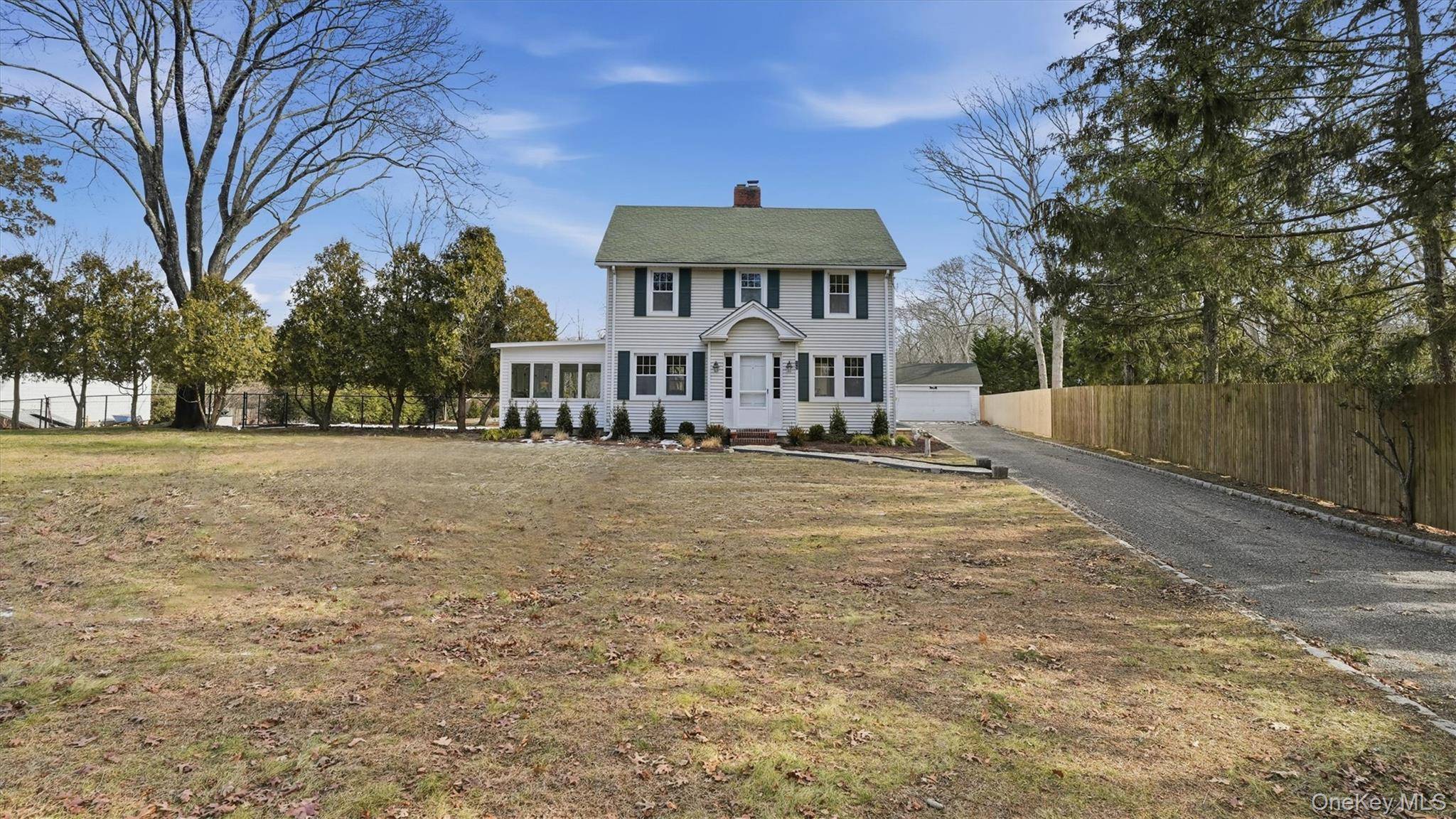 12 Summit BLVD, Westhampton, NY 11977
