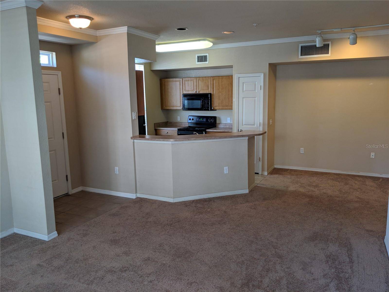 5570 ROSEHILL RD #102, Sarasota, FL 34233