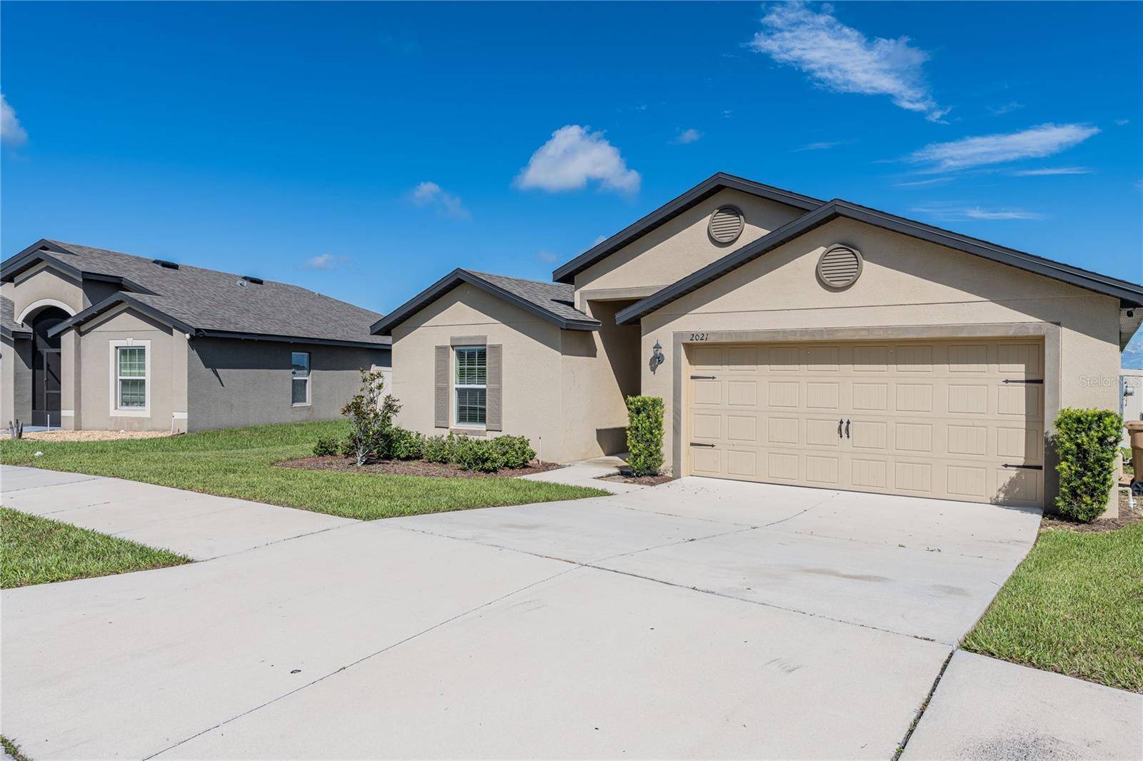 2021 AMBER SWEET CIR, Dundee, FL 33838