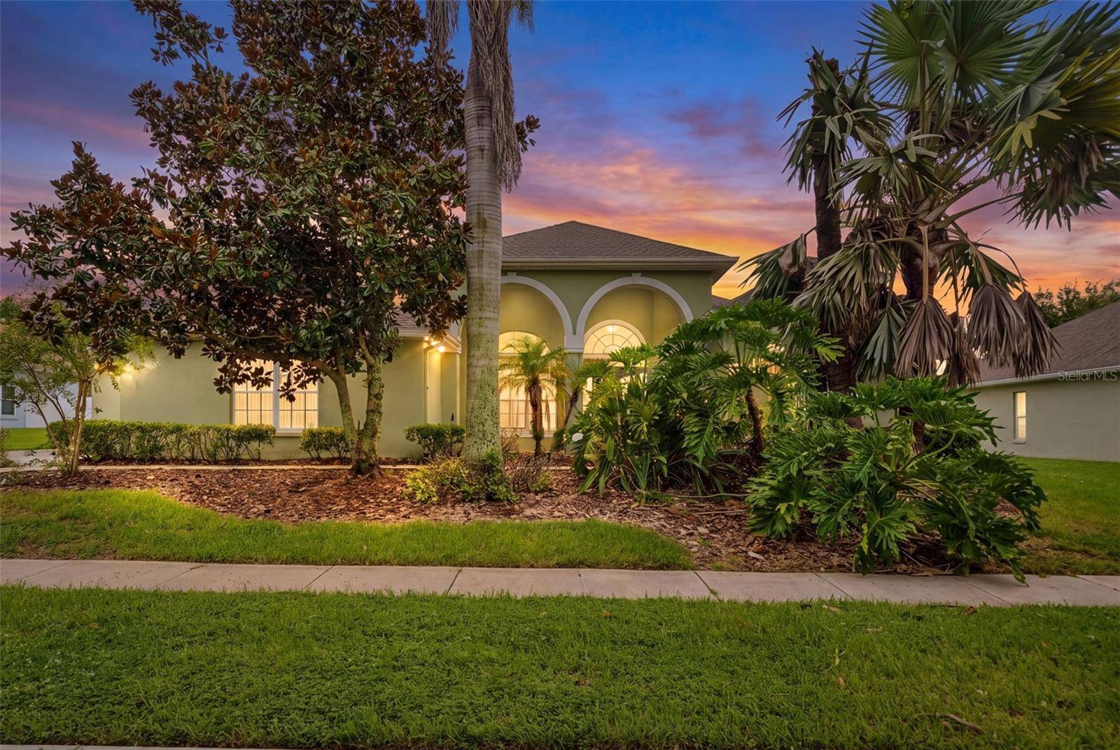 2806 SPINNING SILK CT, Kissimmee, FL 34747