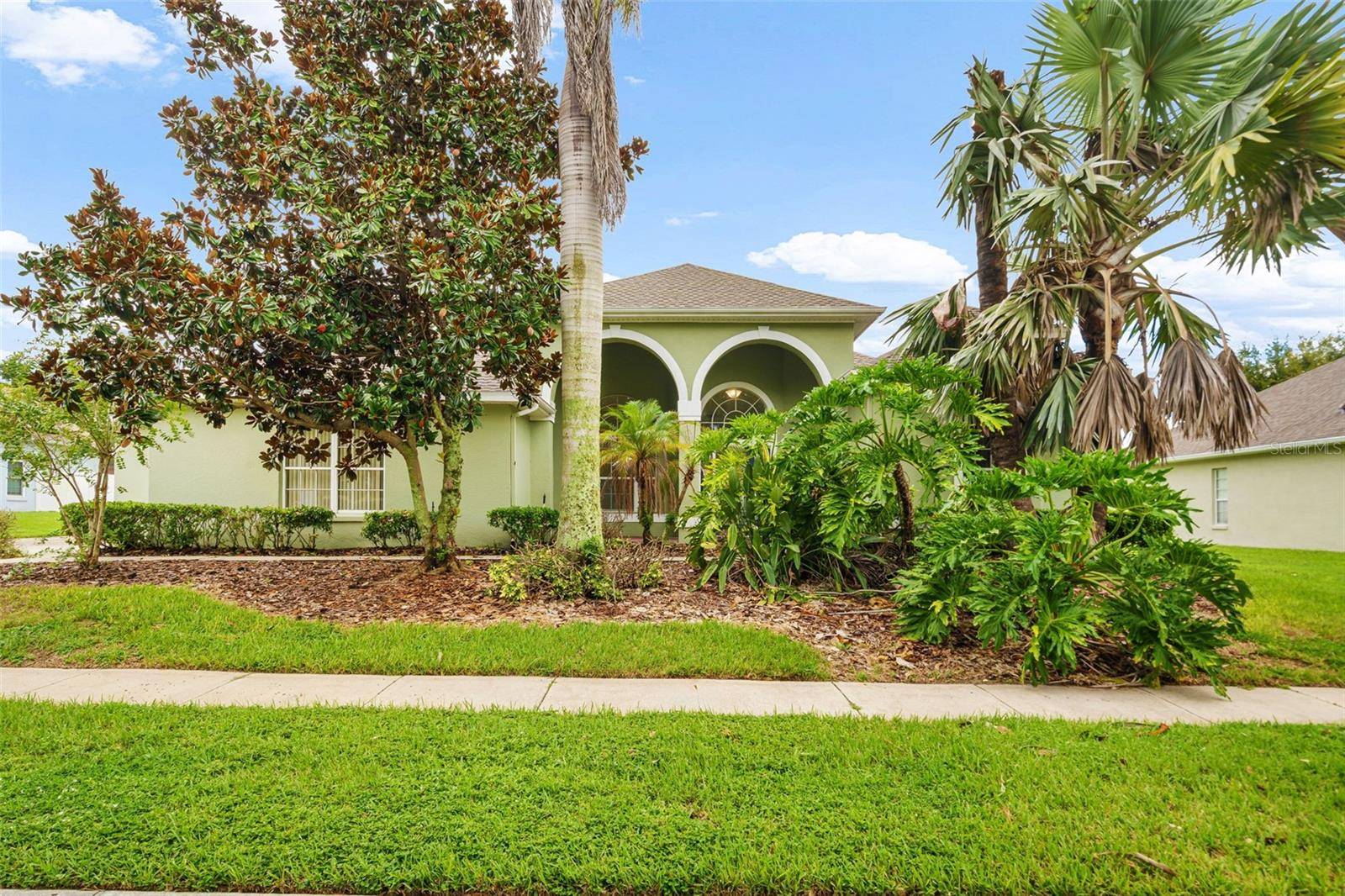 2806 SPINNING SILK CT, Kissimmee, FL 34747