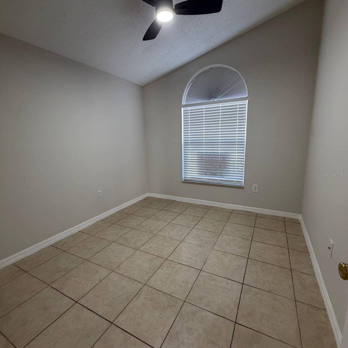 535 ROLLINS DR, Davenport, FL 33837