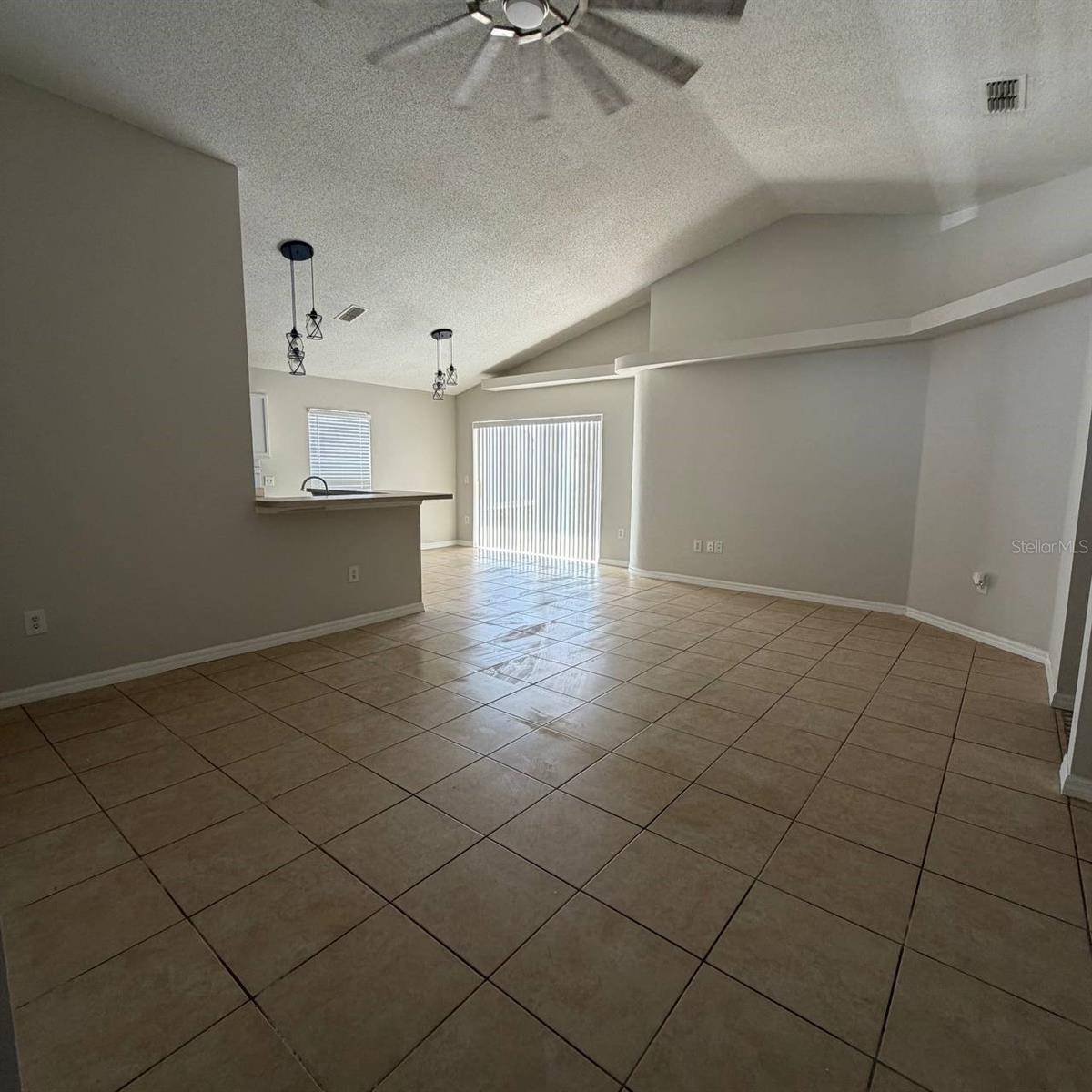 535 ROLLINS DR, Davenport, FL 33837