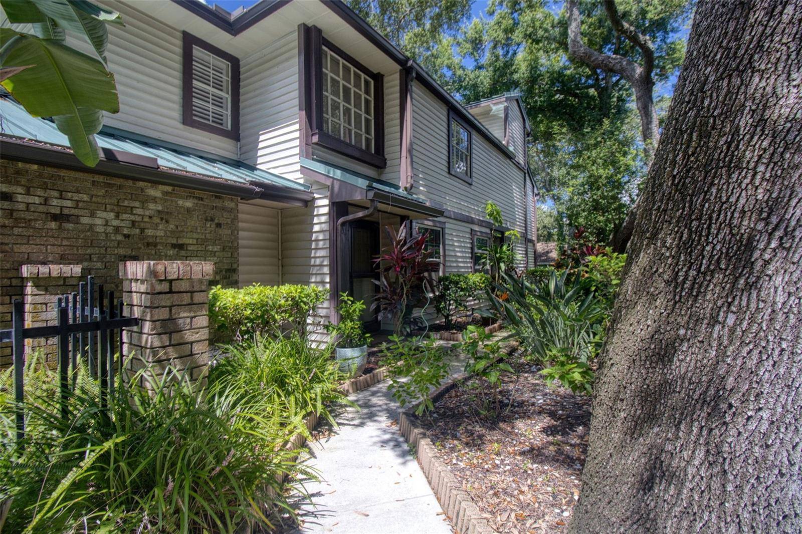 1490 MAHOGANY LN #706, Palm Harbor, FL 34683