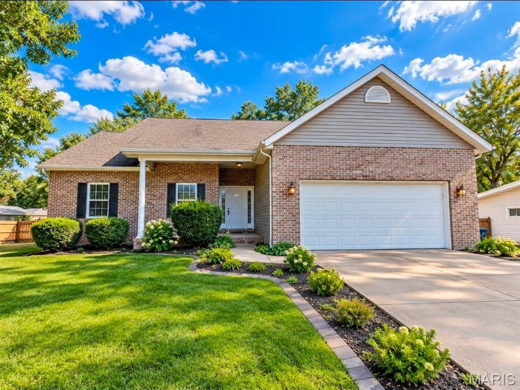 381 High Point DR, Edwardsville, IL 62025