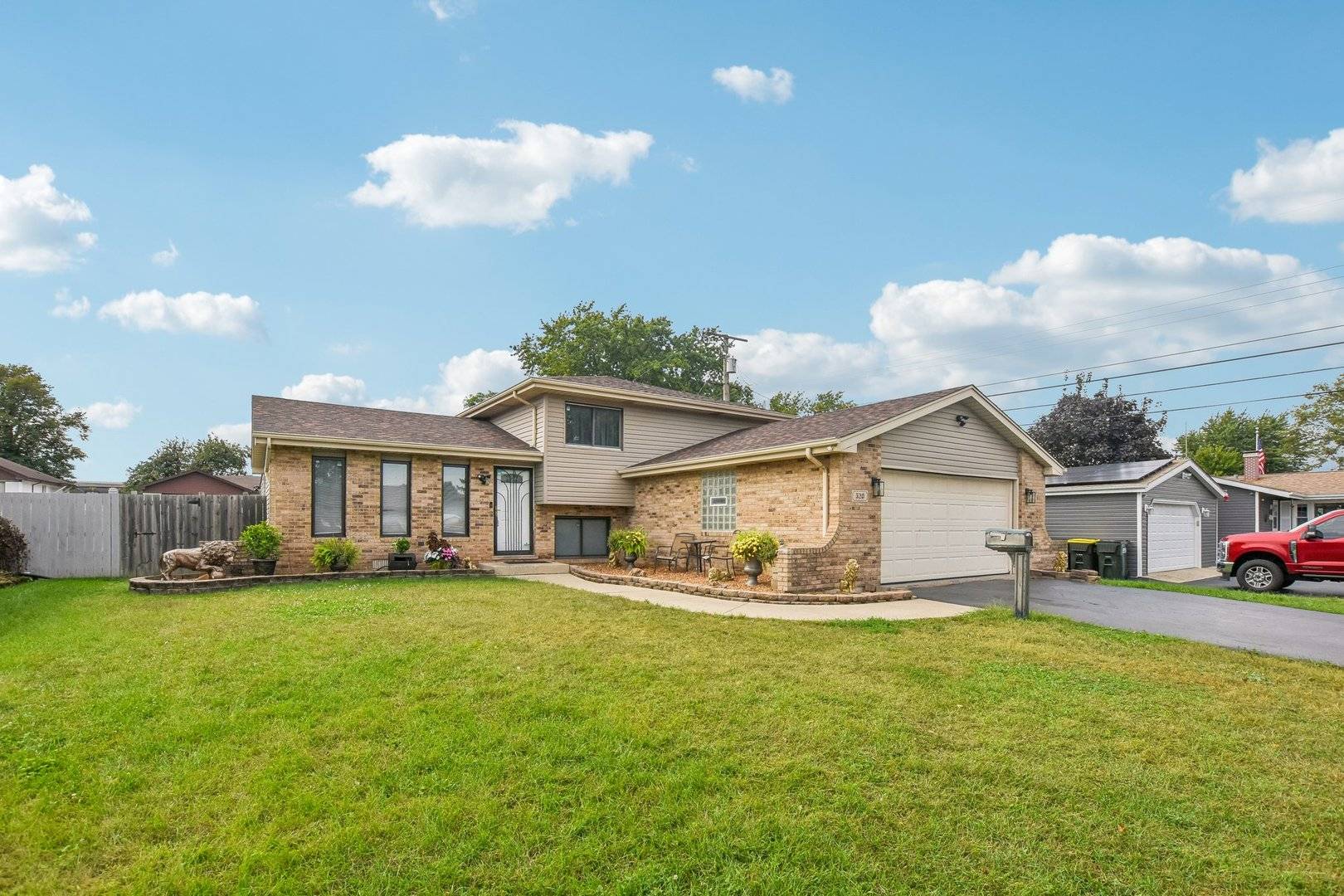 520 N Kinzie PL, Thornton, IL 60476