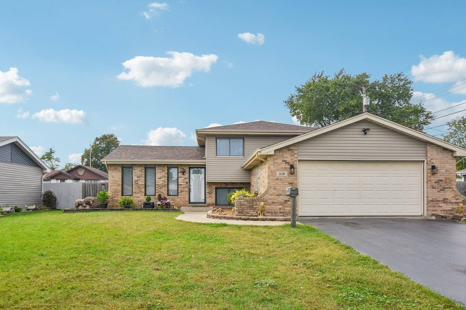 520 N Kinzie PL, Thornton, IL 60476