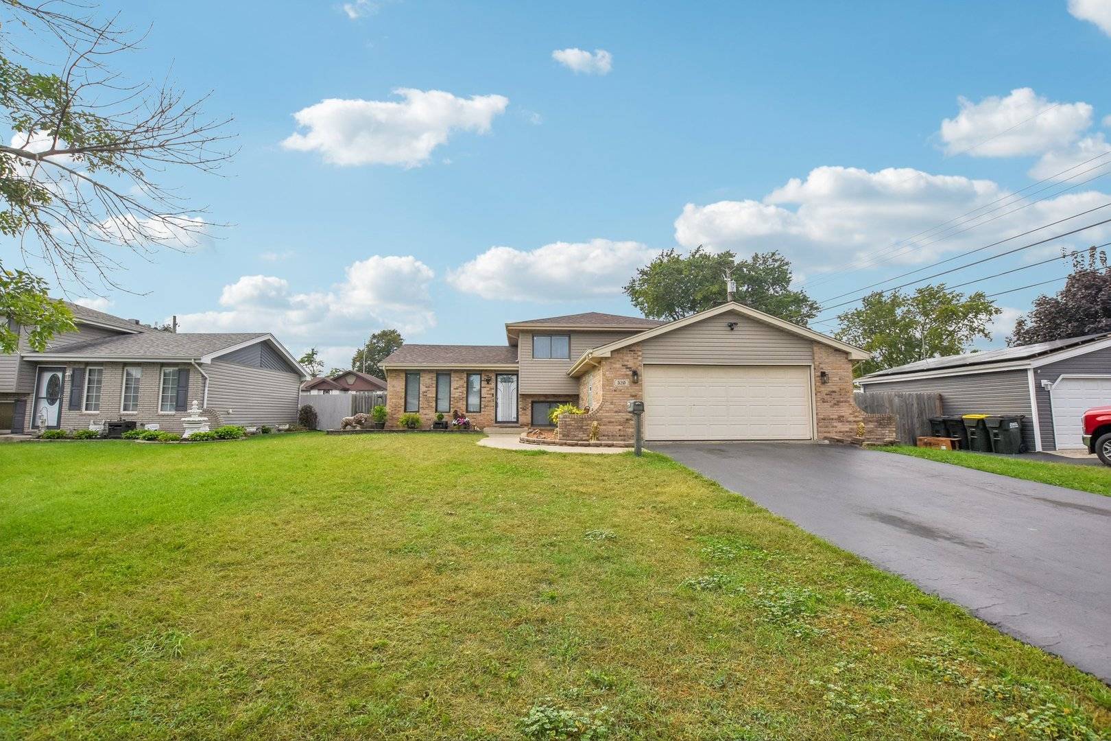 520 N Kinzie PL, Thornton, IL 60476