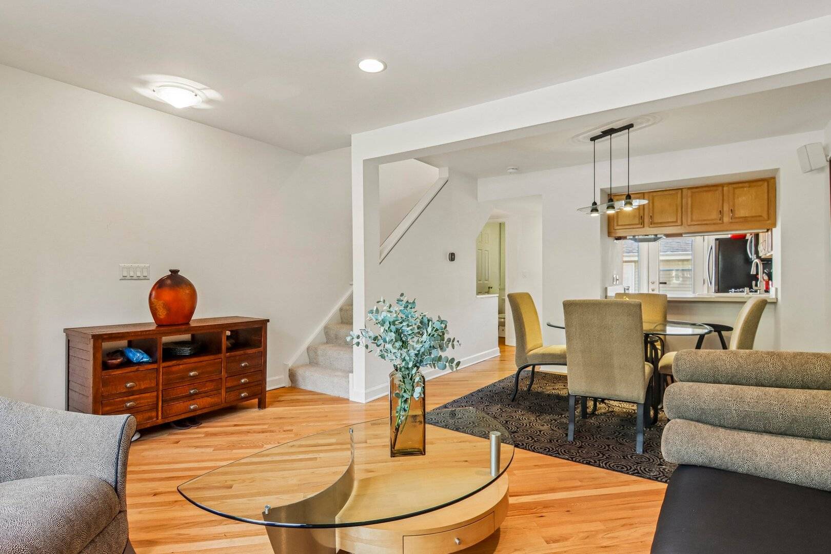 Address not disclosed, Evanston, IL 60203