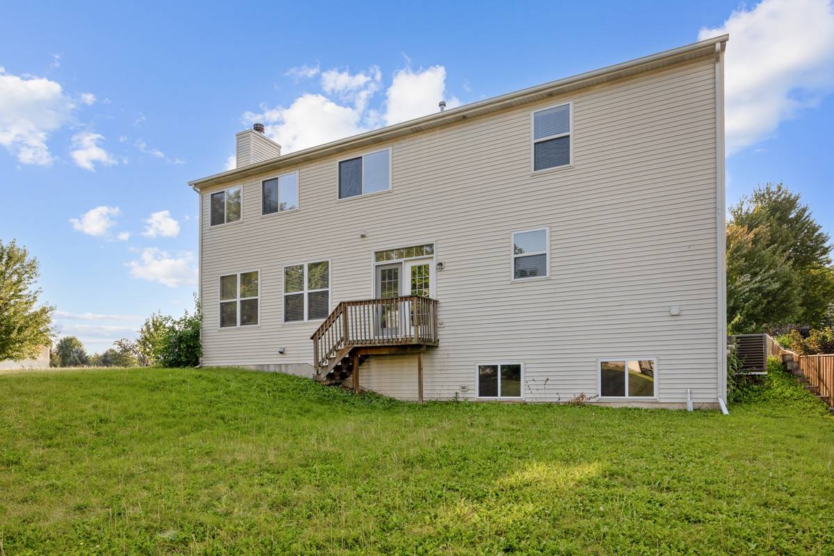 41 Brentwood DR, Gilberts, IL 60136