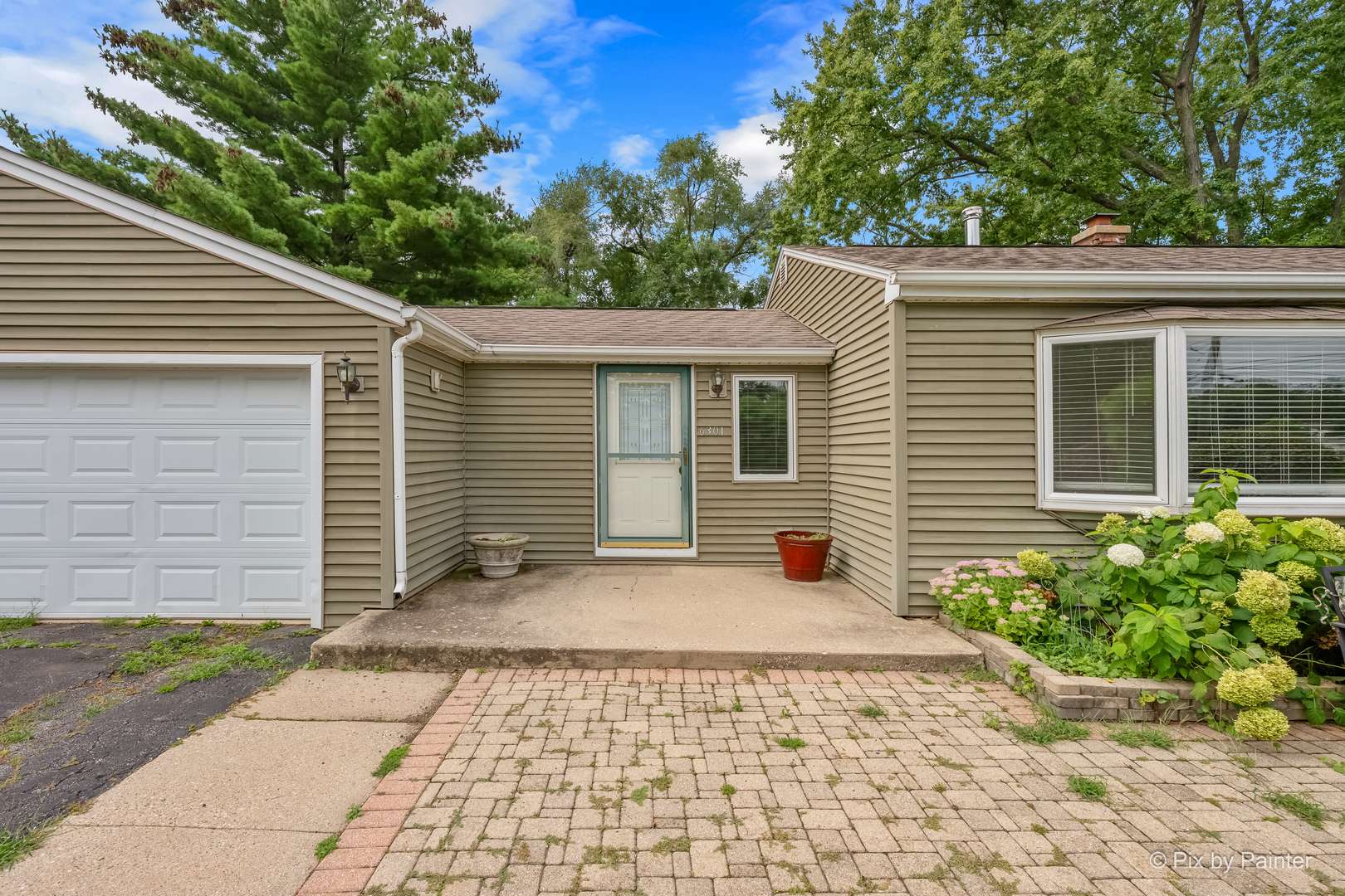 6301 Robert RD, Cary, IL 60013