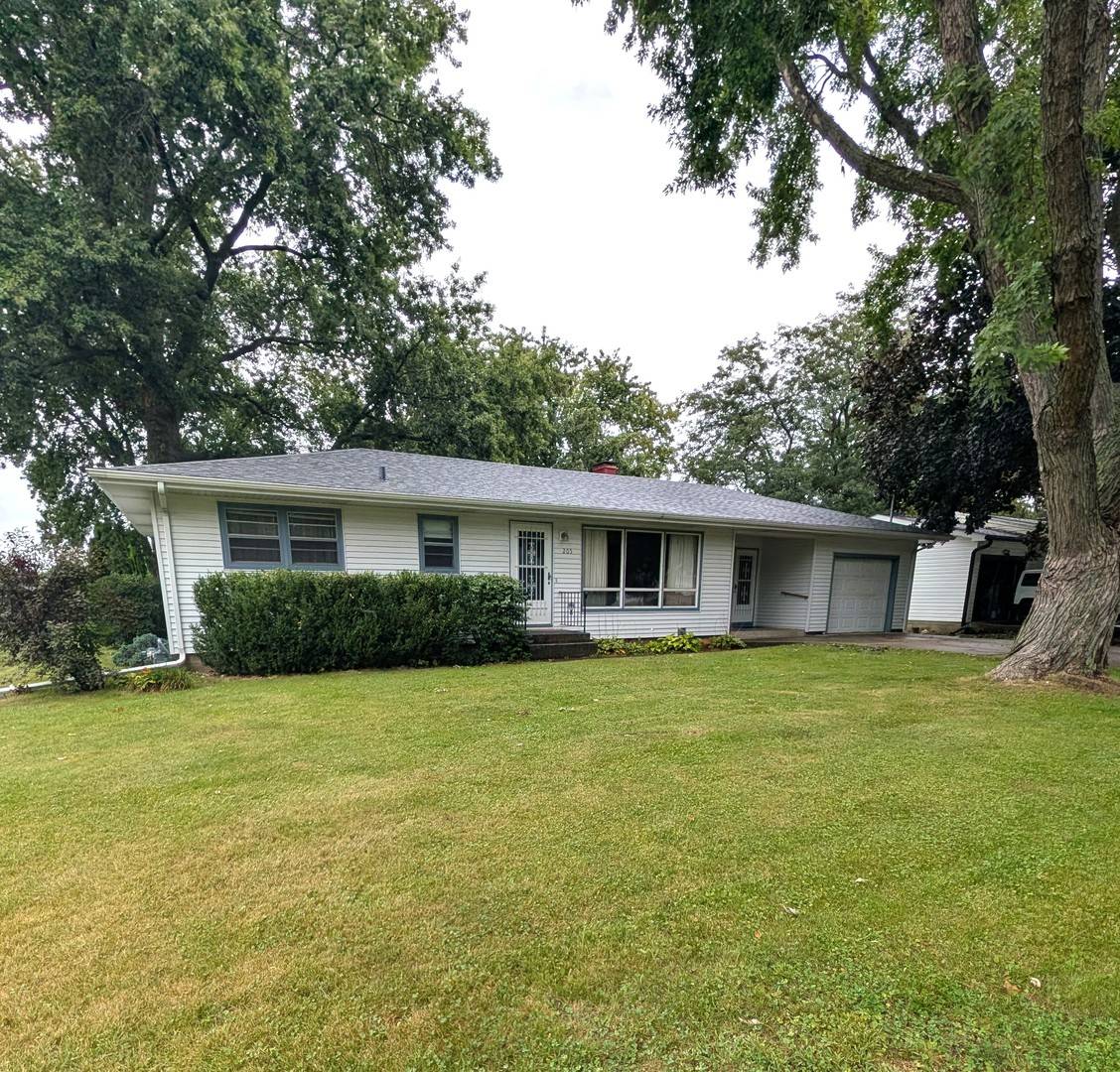 205 E Pleasant AVE, Sandwich, IL 60548