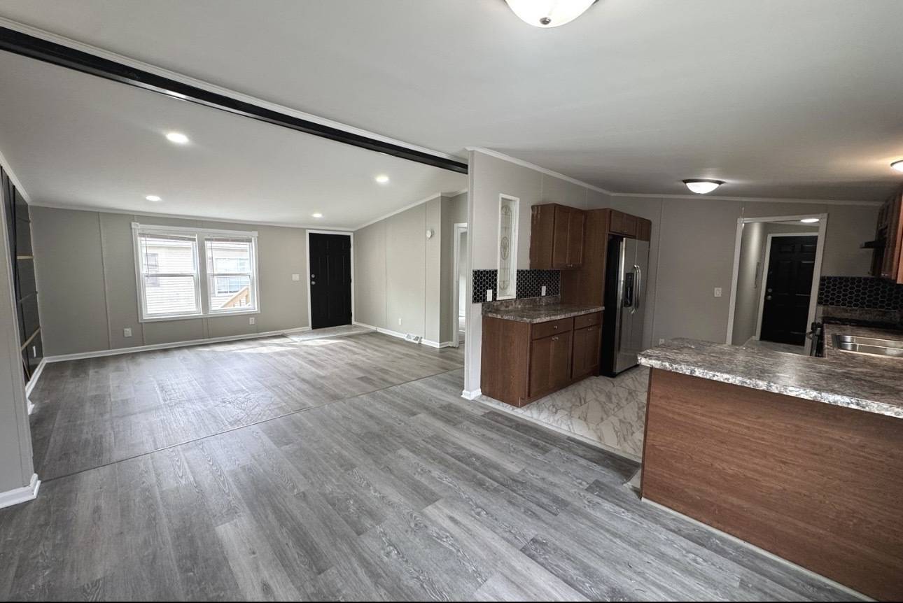 2215 Rush ST, Sauk Village, IL 60411