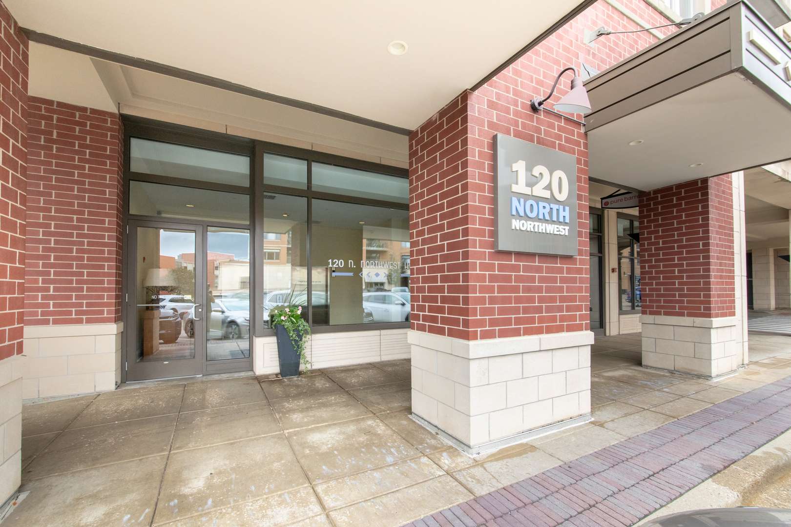 120 N Northwest HWY #405, Park Ridge, IL 60068