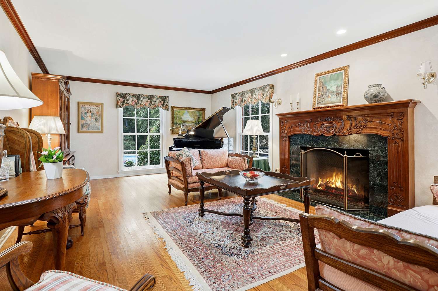 59 Sheffield LN, Oak Brook, IL 60523