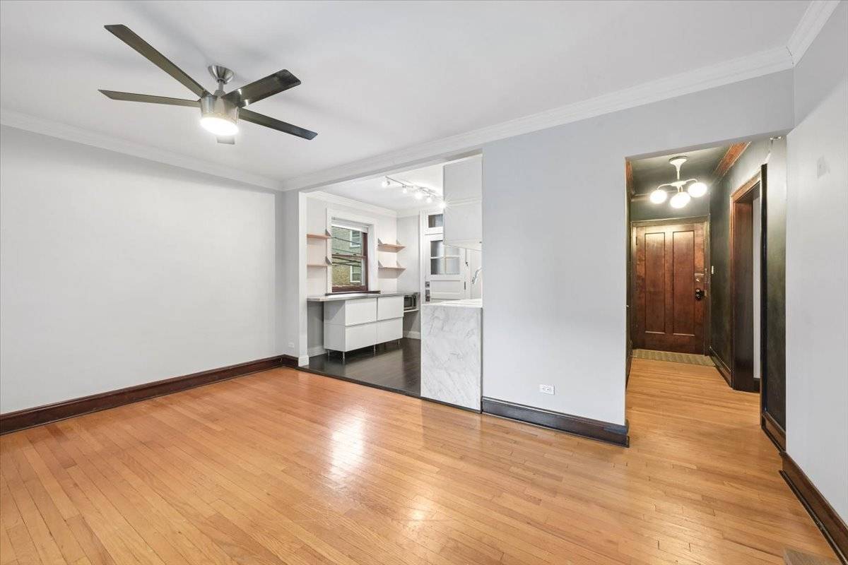 2013 W Farragut AVE #1, Chicago, IL 60625