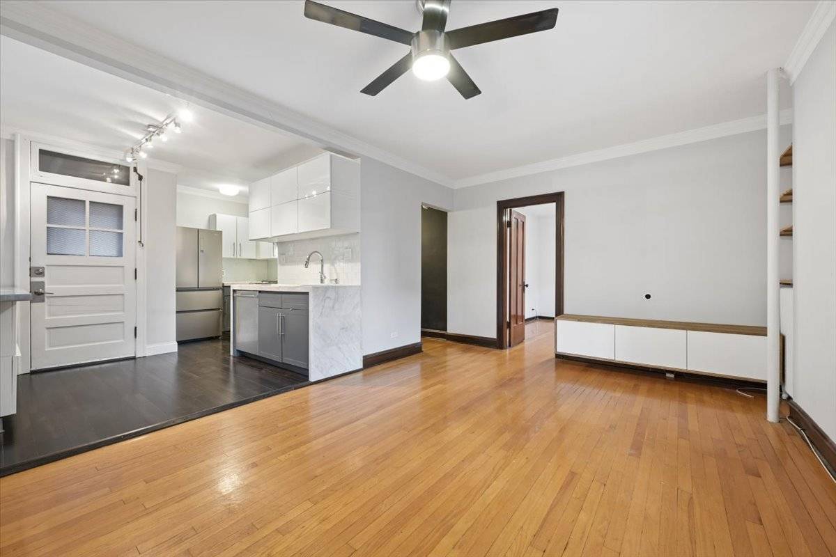 2013 W Farragut AVE #1, Chicago, IL 60625