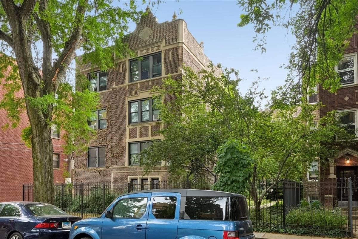 2013 W Farragut AVE #1, Chicago, IL 60625